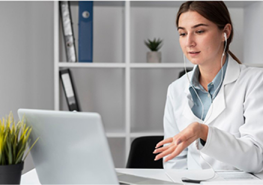 dr.Lia Wulandari, Sp. PD